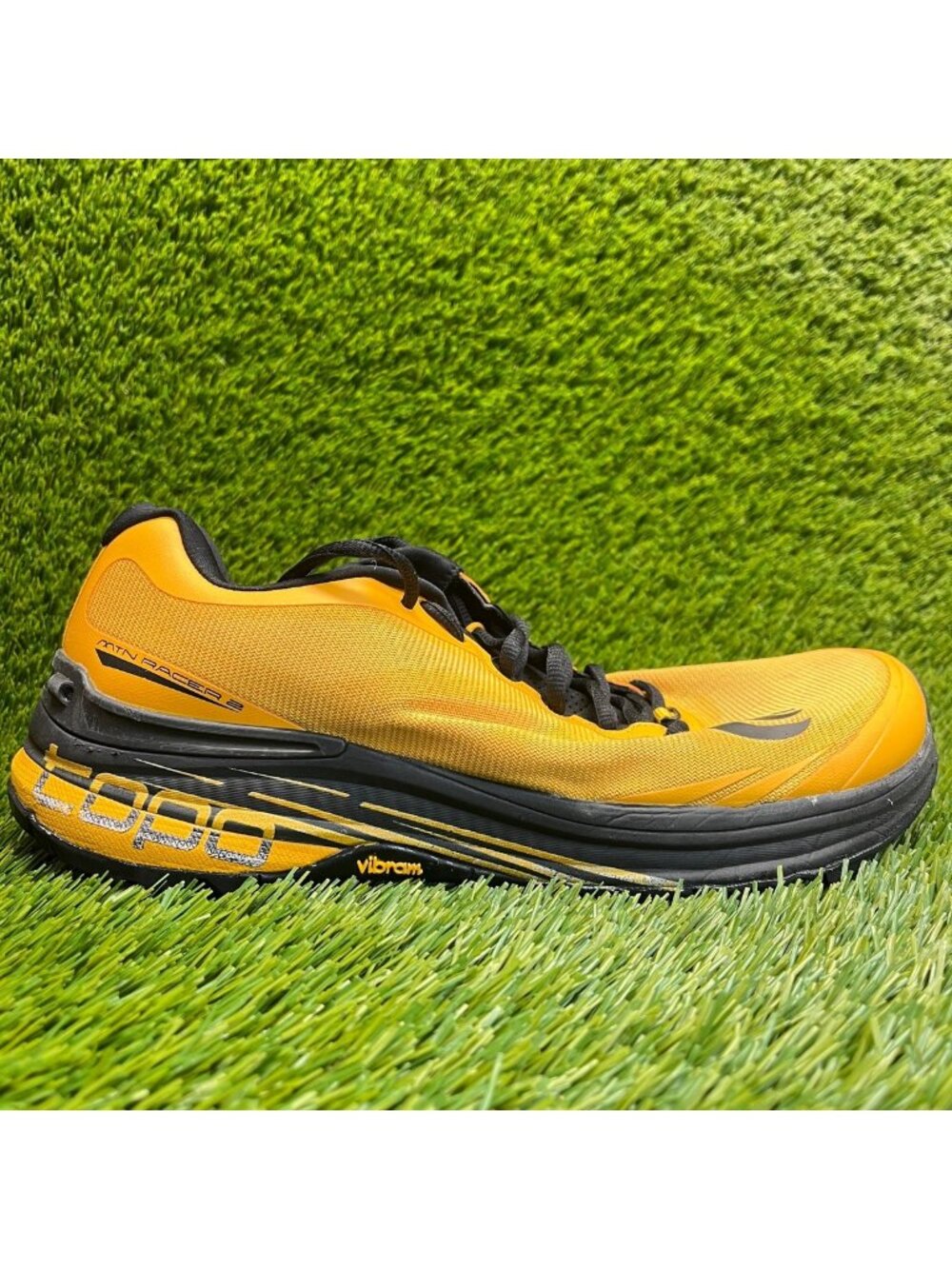 Topo MTN Racer 2 Mens Size 8.5 Yellow Black Athletic Running Shoes Sneakers